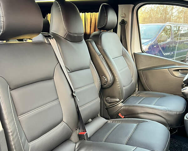 Белый Рено Трафик, объемом двигателя 2 л и пробегом 210 тыс. км за 21500 $, фото 9 на Automoto.ua