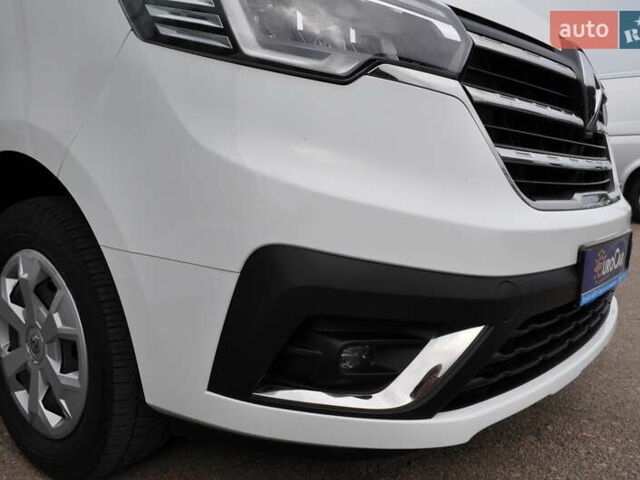 Белый Рено Трафик, объемом двигателя 2 л и пробегом 160 тыс. км за 32500 $, фото 23 на Automoto.ua