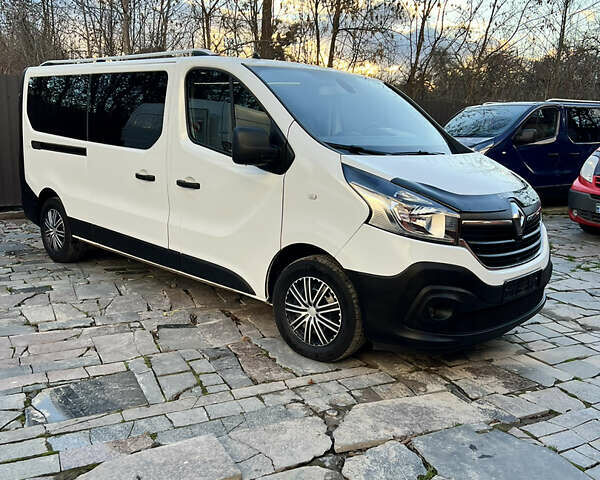 Белый Рено Трафик, объемом двигателя 2 л и пробегом 210 тыс. км за 21500 $, фото 5 на Automoto.ua