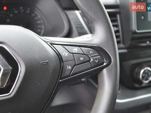 Белый Рено Трафик, объемом двигателя 2 л и пробегом 160 тыс. км за 32500 $, фото 72 на Automoto.ua