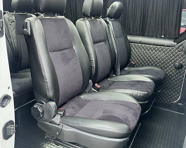 Білий Рено Трафік, об'ємом двигуна 2 л та пробігом 130 тис. км за 23999 $, фото 18 на Automoto.ua