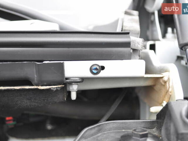 Белый Рено Трафик, объемом двигателя 2 л и пробегом 160 тыс. км за 32500 $, фото 125 на Automoto.ua