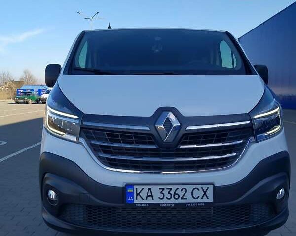 Белый Рено Трафик, объемом двигателя 1.6 л и пробегом 59 тыс. км за 25500 $, фото 2 на Automoto.ua