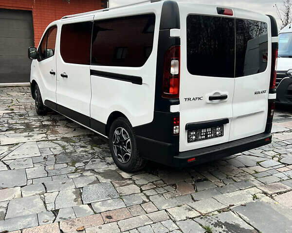 Білий Рено Трафік, об'ємом двигуна 2 л та пробігом 130 тис. км за 23999 $, фото 9 на Automoto.ua