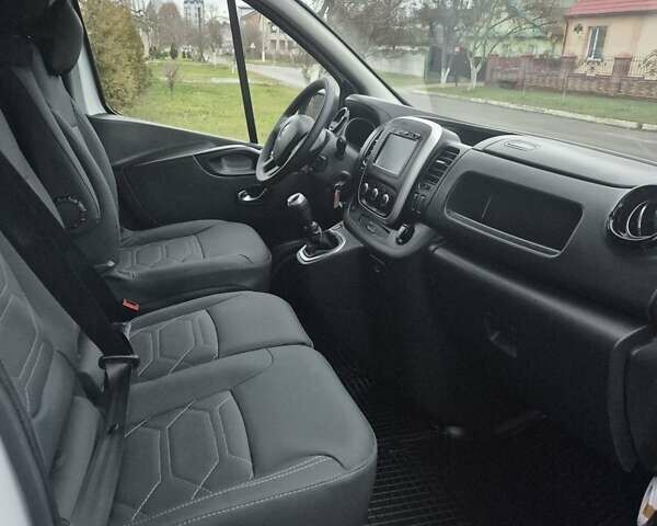 Белый Рено Трафик, объемом двигателя 2 л и пробегом 107 тыс. км за 22700 $, фото 10 на Automoto.ua