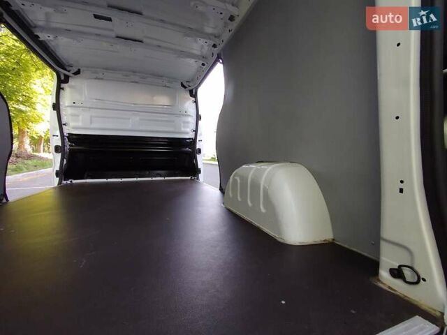 Белый Рено Трафик, объемом двигателя 2 л и пробегом 164 тыс. км за 17650 $, фото 22 на Automoto.ua