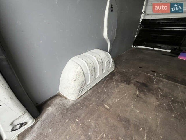 Білий Рено Трафік, об'ємом двигуна 2 л та пробігом 154 тис. км за 16999 $, фото 72 на Automoto.ua