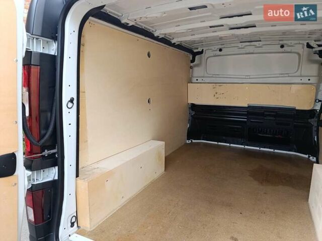 Белый Рено Трафик, объемом двигателя 2 л и пробегом 212 тыс. км за 17500 $, фото 39 на Automoto.ua