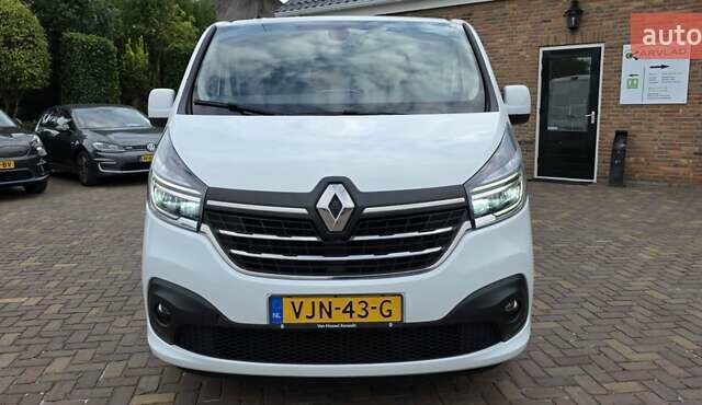 Белый Рено Трафик, объемом двигателя 2 л и пробегом 94 тыс. км за 23200 $, фото 9 на Automoto.ua