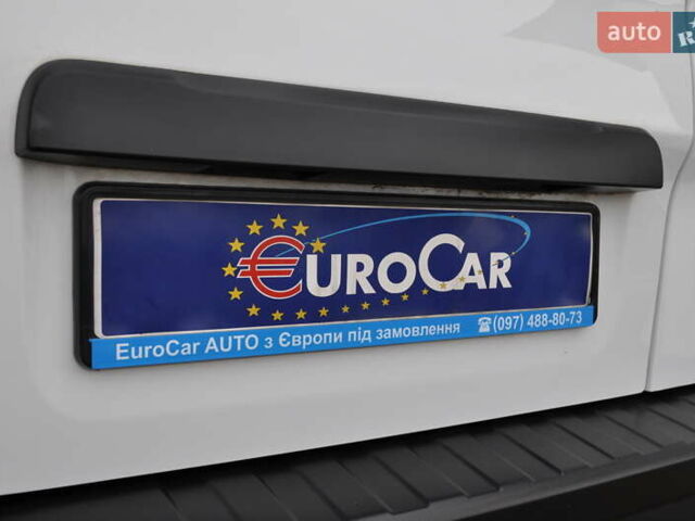 Белый Рено Трафик, объемом двигателя 2 л и пробегом 160 тыс. км за 32500 $, фото 33 на Automoto.ua