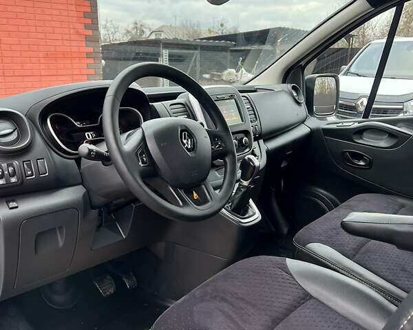 Білий Рено Трафік, об'ємом двигуна 2 л та пробігом 130 тис. км за 23999 $, фото 14 на Automoto.ua