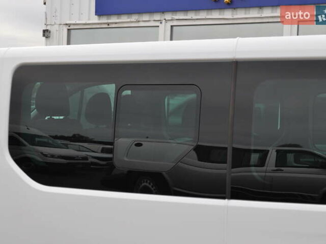 Белый Рено Трафик, объемом двигателя 2 л и пробегом 160 тыс. км за 32500 $, фото 25 на Automoto.ua