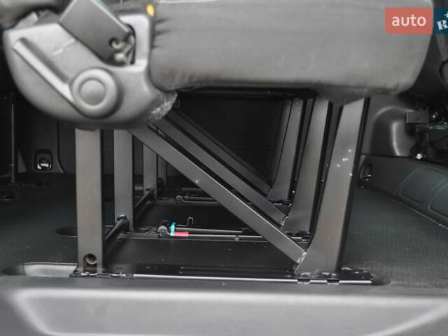 Белый Рено Трафик, объемом двигателя 2 л и пробегом 160 тыс. км за 32500 $, фото 110 на Automoto.ua