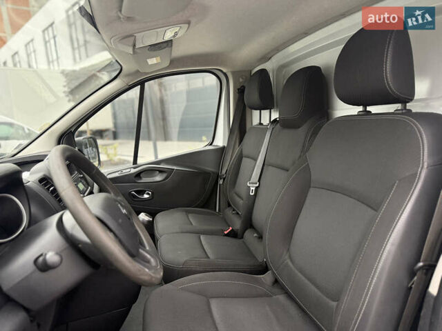Білий Рено Трафік, об'ємом двигуна 2 л та пробігом 178 тис. км за 16700 $, фото 7 на Automoto.ua
