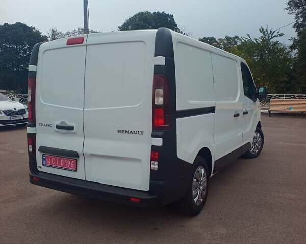 Білий Рено Трафік, об'ємом двигуна 2 л та пробігом 195 тис. км за 17000 $, фото 2 на Automoto.ua
