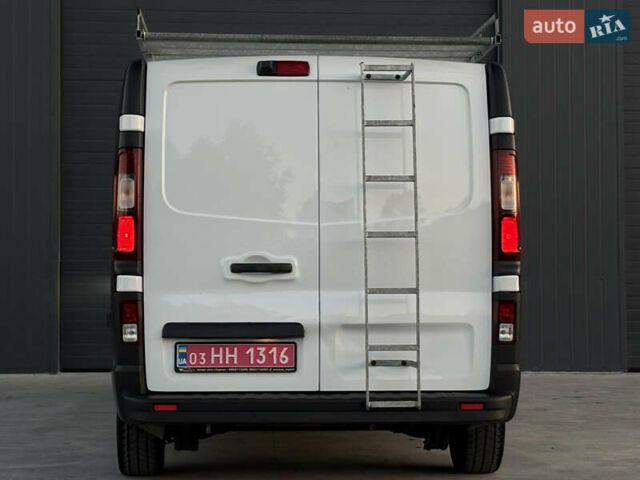 Белый Рено Трафик, объемом двигателя 2 л и пробегом 179 тыс. км за 15900 $, фото 32 на Automoto.ua