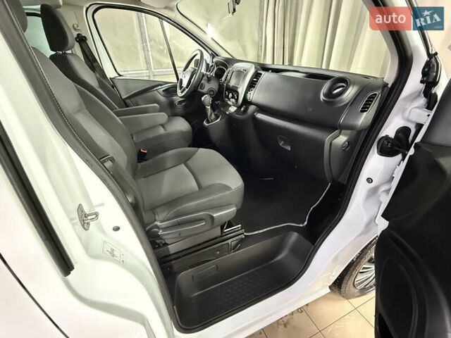 Білий Рено Трафік, об'ємом двигуна 2 л та пробігом 238 тис. км за 27800 $, фото 79 на Automoto.ua