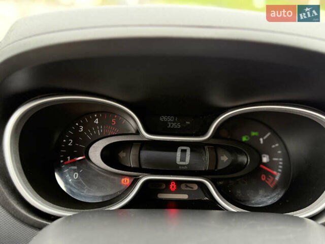 Рено Трафік 2021 у Хмельницькому на Automoto.ua Білий Рено Трафік, об'ємом двигуна 2 л та пробігом 126 тис. км за 25700 $, фото 12 на Automoto.ua