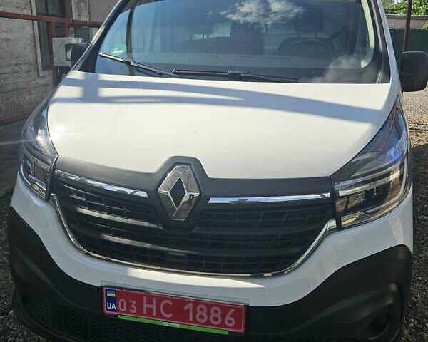 Белый Рено Трафик, объемом двигателя 2 л и пробегом 260 тыс. км за 16700 $, фото 4 на Automoto.ua