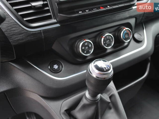 Белый Рено Трафик, объемом двигателя 2 л и пробегом 160 тыс. км за 32500 $, фото 66 на Automoto.ua