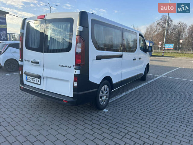 Белый Рено Трафик, объемом двигателя 2 л и пробегом 127 тыс. км за 22000 $, фото 2 на Automoto.ua