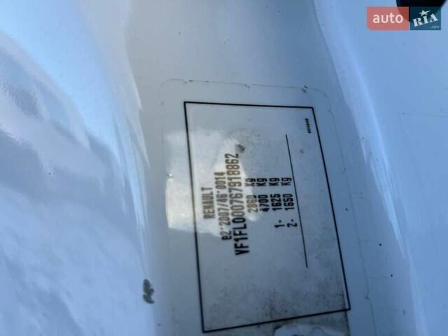 Белый Рено Трафик, объемом двигателя 2 л и пробегом 188 тыс. км за 22900 $, фото 29 на Automoto.ua