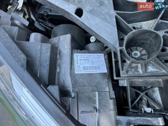 Білий Рено Трафік, об'ємом двигуна 2 л та пробігом 183 тис. км за 22700 $, фото 19 на Automoto.ua