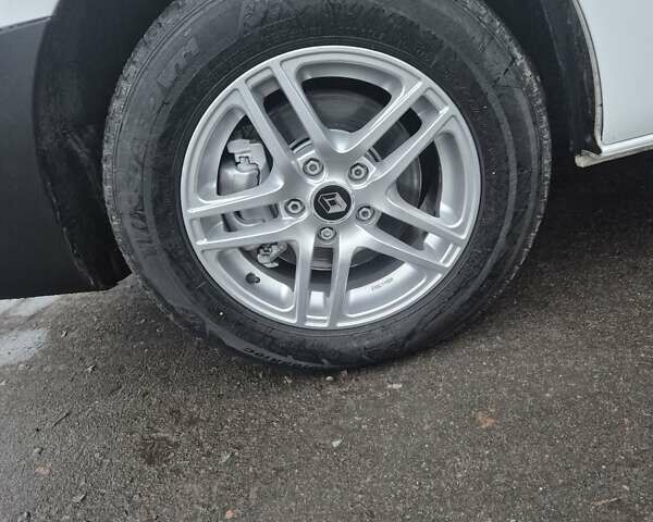 Білий Рено Трафік, об'ємом двигуна 2 л та пробігом 107 тис. км за 22500 $, фото 17 на Automoto.ua