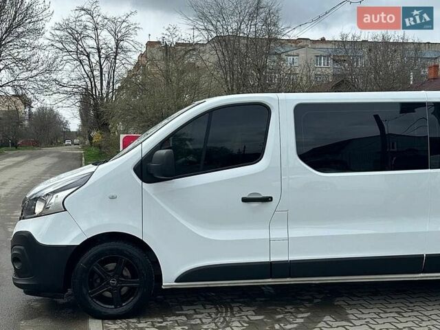 Белый Рено Трафик, объемом двигателя 2 л и пробегом 213 тыс. км за 22900 $, фото 4 на Automoto.ua