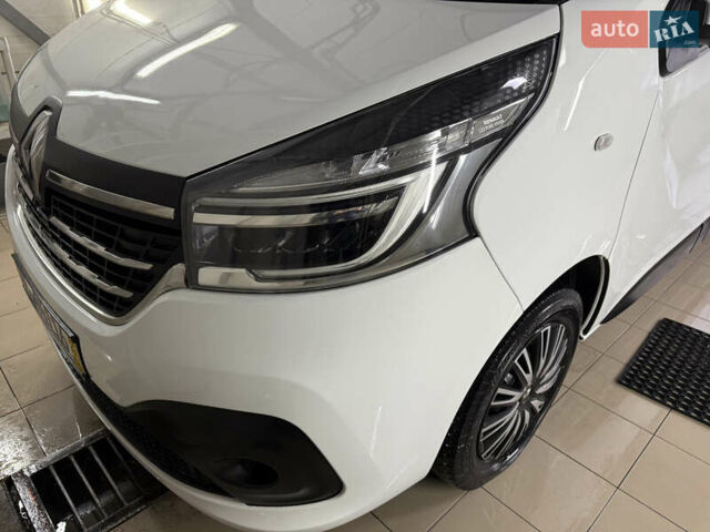 Білий Рено Трафік, об'ємом двигуна 2 л та пробігом 238 тис. км за 27800 $, фото 71 на Automoto.ua