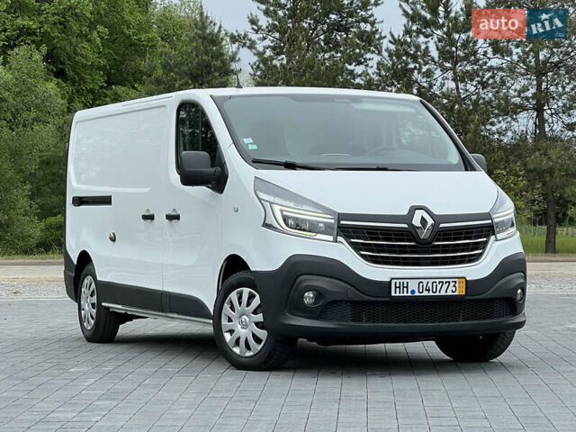 Белый Рено Трафик, объемом двигателя 2 л и пробегом 180 тыс. км за 17500 $, фото 7 на Automoto.ua