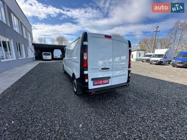 Белый Рено Трафик, объемом двигателя 2 л и пробегом 187 тыс. км за 19999 $, фото 12 на Automoto.ua