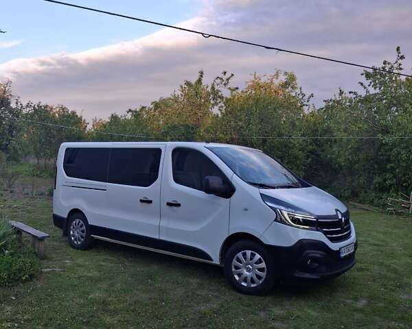 Белый Рено Трафик, объемом двигателя 1.6 л и пробегом 59 тыс. км за 25500 $, фото 82 на Automoto.ua