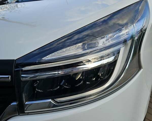 Белый Рено Трафик, объемом двигателя 2 л и пробегом 260 тыс. км за 16700 $, фото 5 на Automoto.ua