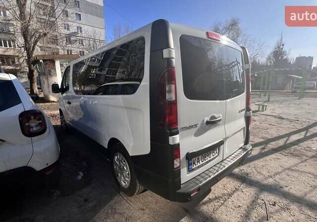 Белый Рено Трафик, объемом двигателя 1.6 л и пробегом 70 тыс. км за 29000 $, фото 12 на Automoto.ua
