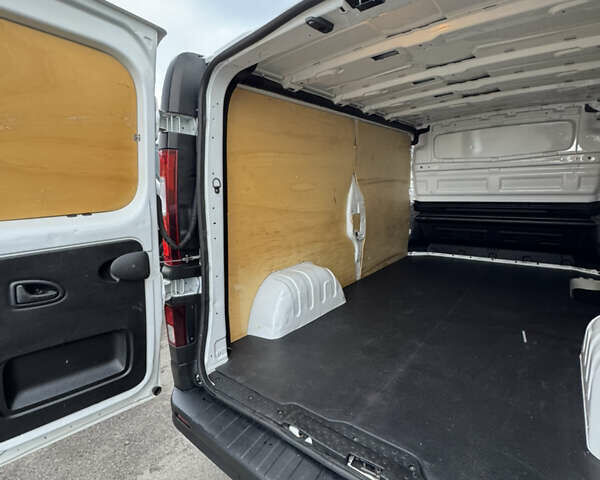Белый Рено Трафик, объемом двигателя 0 л и пробегом 151 тыс. км за 19200 $, фото 27 на Automoto.ua