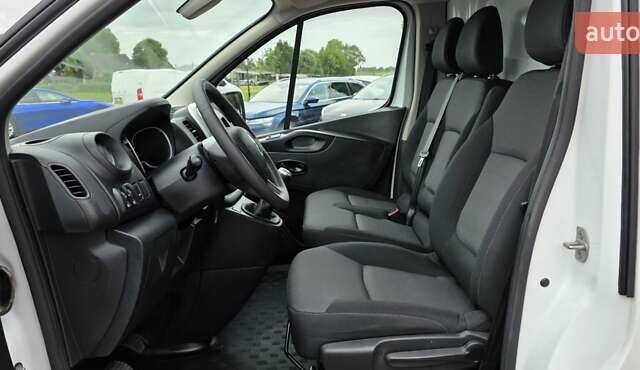 Белый Рено Трафик, объемом двигателя 2 л и пробегом 94 тыс. км за 23200 $, фото 17 на Automoto.ua