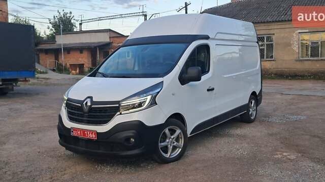 Белый Рено Трафик, объемом двигателя 2 л и пробегом 109 тыс. км за 20300 $, фото 1 на Automoto.ua