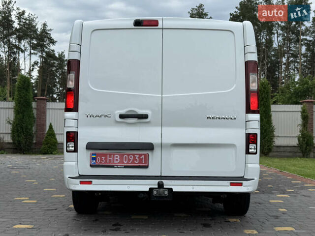 Белый Рено Трафик, объемом двигателя 2 л и пробегом 127 тыс. км за 20900 $, фото 13 на Automoto.ua