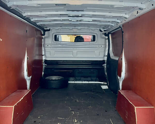 Білий Рено Трафік, об'ємом двигуна 2 л та пробігом 198 тис. км за 16600 $, фото 42 на Automoto.ua