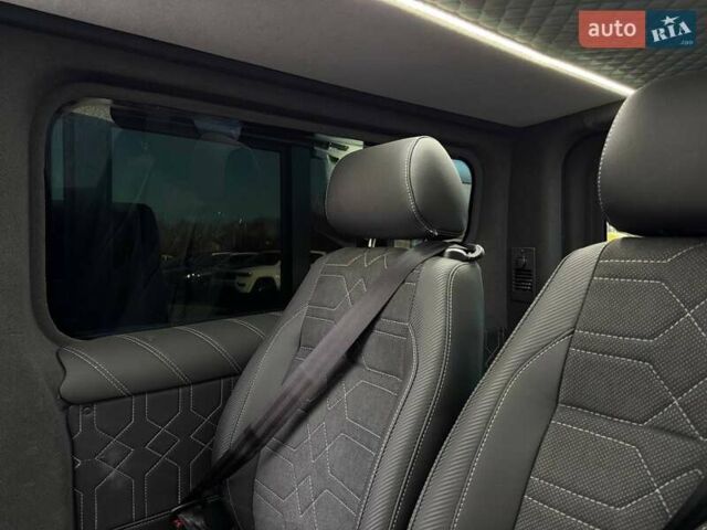 Білий Рено Трафік, об'ємом двигуна 2 л та пробігом 28 тис. км за 29399 $, фото 64 на Automoto.ua