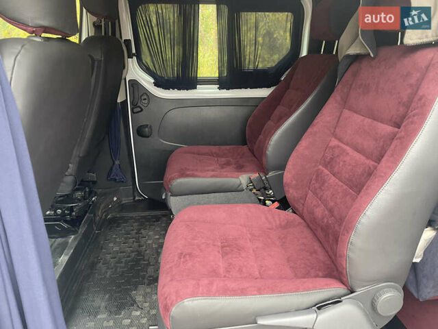 Білий Рено Трафік, об'ємом двигуна 2 л та пробігом 79 тис. км за 35000 $, фото 22 на Automoto.ua