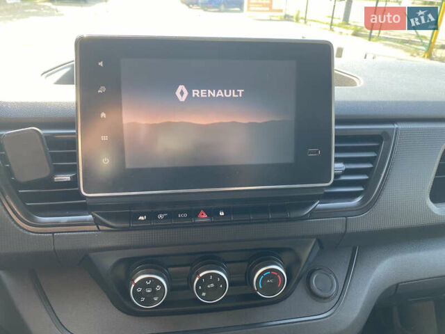 Белый Рено Трафик, объемом двигателя 2 л и пробегом 240 тыс. км за 20500 $, фото 12 на Automoto.ua