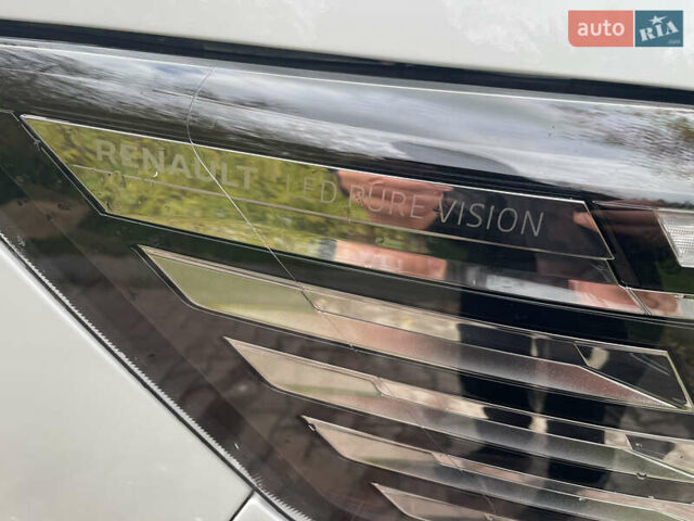Білий Рено Трафік, об'ємом двигуна 2 л та пробігом 79 тис. км за 35000 $, фото 11 на Automoto.ua