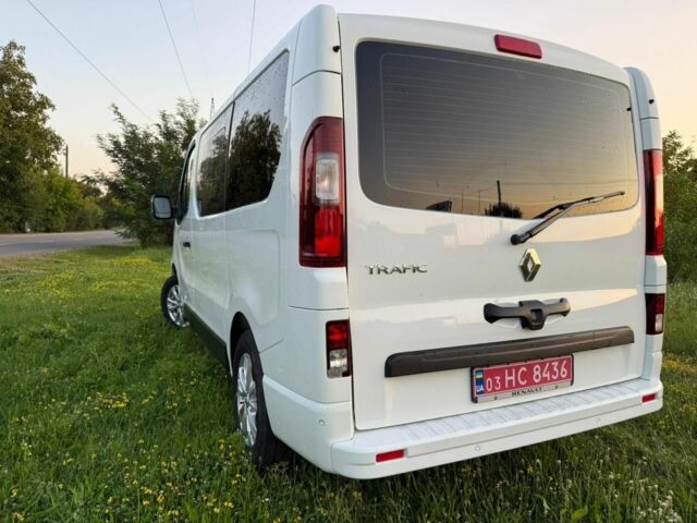 Білий Рено Трафік, об'ємом двигуна 2 л та пробігом 165 тис. км за 32900 $, фото 1 на Automoto.ua