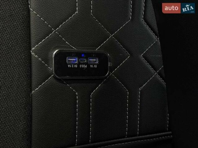 Білий Рено Трафік, об'ємом двигуна 2 л та пробігом 28 тис. км за 29399 $, фото 63 на Automoto.ua