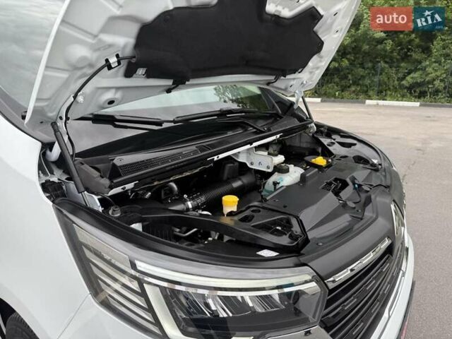 Белый Рено Трафик, объемом двигателя 2 л и пробегом 165 тыс. км за 34600 $, фото 61 на Automoto.ua