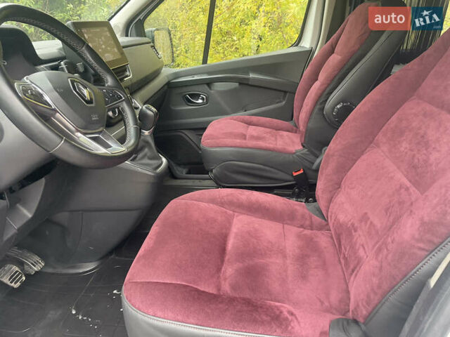 Білий Рено Трафік, об'ємом двигуна 2 л та пробігом 79 тис. км за 35000 $, фото 23 на Automoto.ua