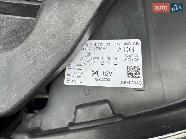 Білий Рено Трафік, об'ємом двигуна 2 л та пробігом 57 тис. км за 24769 $, фото 60 на Automoto.ua