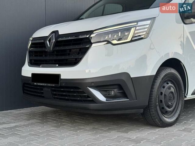 Білий Рено Трафік, об'ємом двигуна 2 л та пробігом 57 тис. км за 24769 $, фото 12 на Automoto.ua